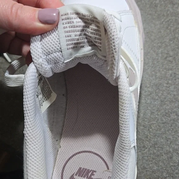 Nike White and Light Pink Casual Shoes - Picture 10 of 10